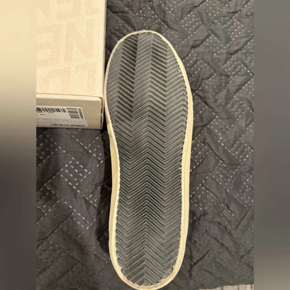 Limited edition Golden goose Super-Star sneakers - Picture 9 of 10